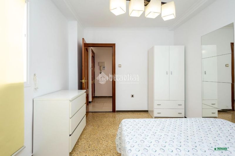 Foto 797d3798-ad73-42eb-bc74-6d92ae9ff7d7. Pis amb calefacció a Centro Almería