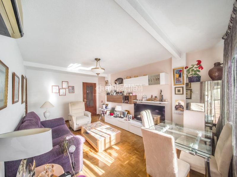 Foto 2f54555f-98c4-46ac-ae3f-d4806a2b500f. Piso  en venta en Marroquina Madrid