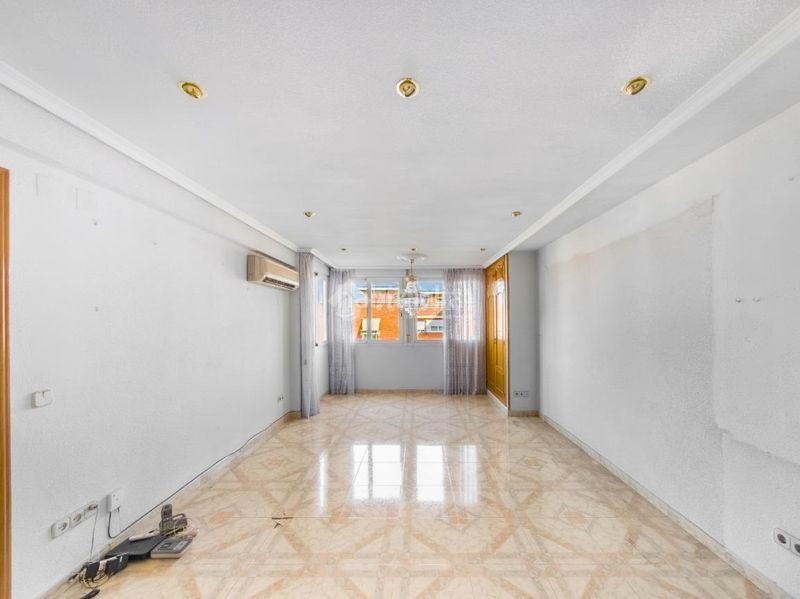 Foto c2a1cc9f-562d-4384-8a32-c3fb97c65a7b. Piso  en venta en Marroquina Madrid