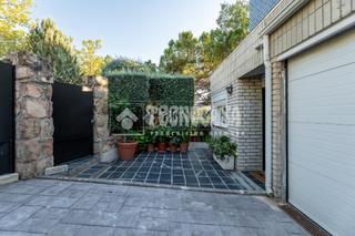 Location Maison jumelée à Molino de la Hoz. Casa en alquiler en las rozas de madrid