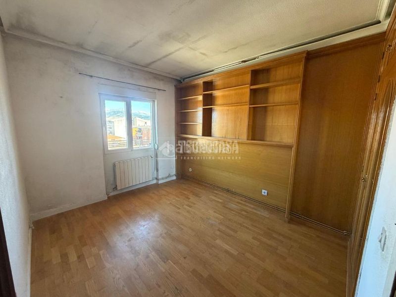 Foto c45d84b4-ed91-4776-8ed9-7a7e5c4ccf0b. Pis a Carlos Ruiz Collado Villalba