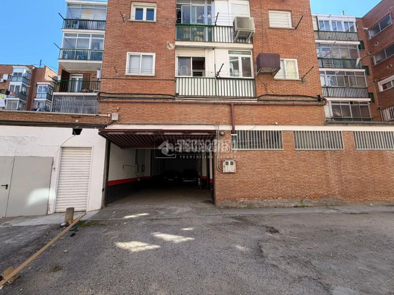 Foto a47fb72c-420e-4fb5-982a-a2cf1228b40b. Aparcament cotxe a Canillejas Madrid