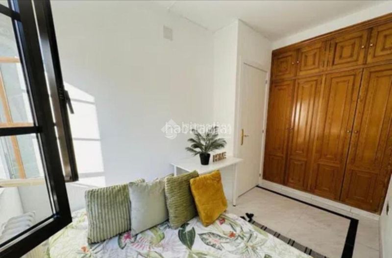 Foto 4213a0f1-8449-43ec-b396-75dbac47e006. Edificio in Canillejas Madrid