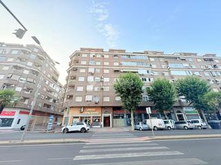 Pis en Tres Olivos-La Piedad. Piso en venta en talavera de la reina