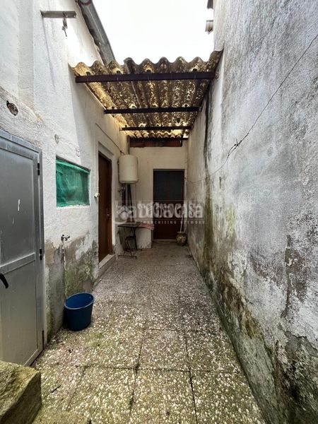 Foto 44a8447d-3179-45cc-8822-af89706c33c9. Casa aparellada a Torrico