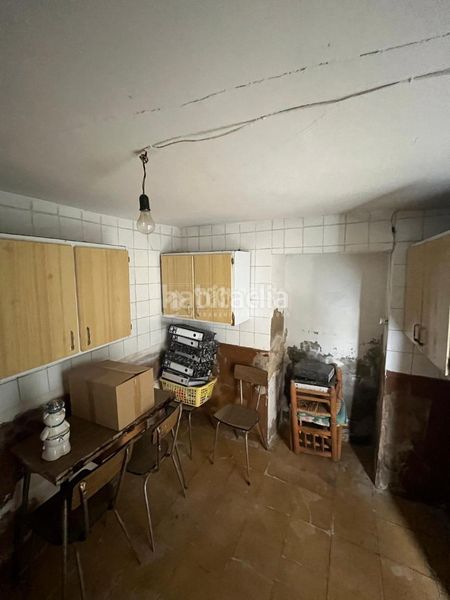 Foto 5a8cc127-d81d-49bc-824a-366ef916b9db. Casa aparellada a Torrico