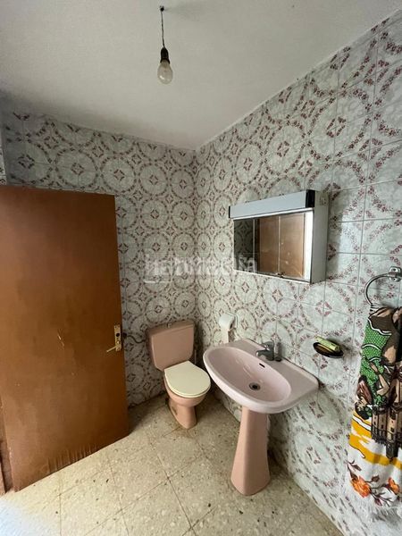 Foto 5b9b0af4-b096-4452-a923-9e93d019f494. Casa aparellada a Torrico