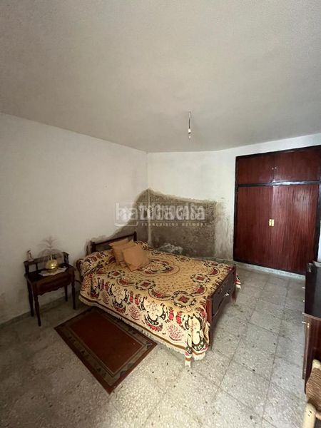 Foto b98394ca-caad-46ab-97ea-9590e58c32c3. Casa aparellada a Torrico