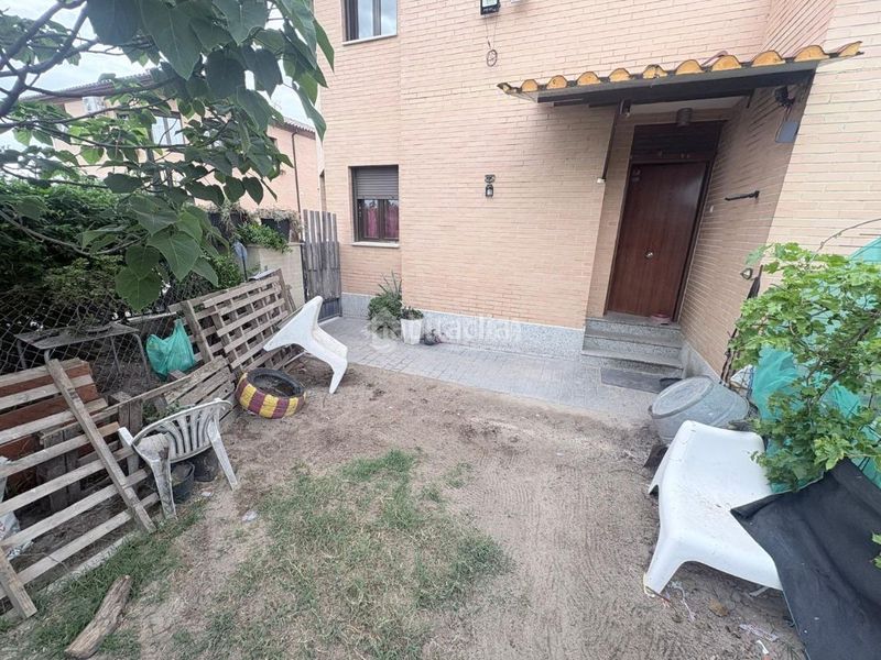 Foto 6073d55f-2852-416d-8701-ad087d0f151e. Casa aparellada amb calefacció aparcament a Velada