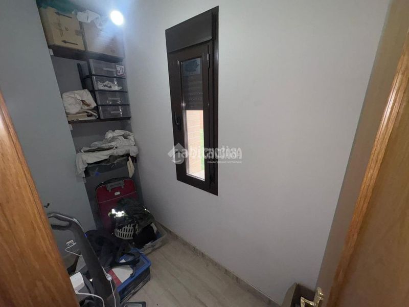 Foto a7b4dec0-59d5-49a3-b408-545c43603f2c. Casa aparellada amb calefacció aparcament a Velada
