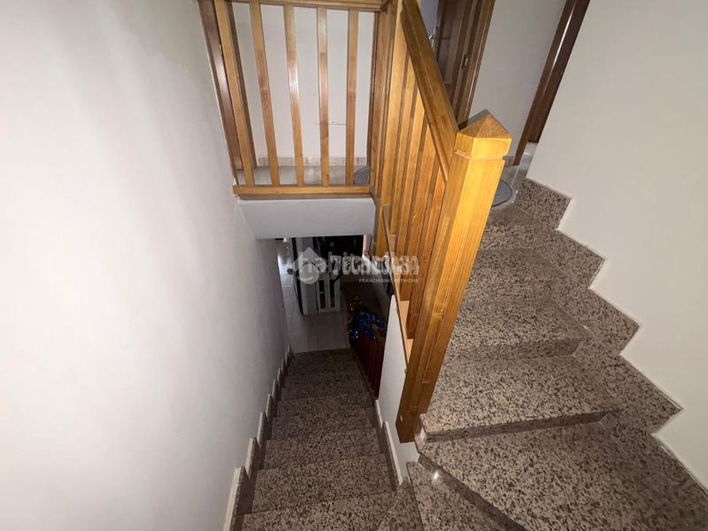 Foto d79006ab-101c-4d4b-bfef-18ff54b4569b. Casa aparellada amb calefacció aparcament a Velada