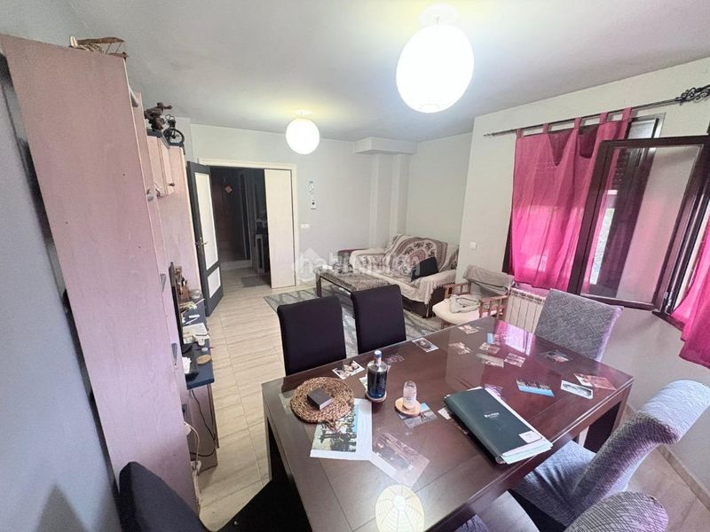 Foto eb4f7d15-baf0-450c-8927-4517d4bf1df1. Casa aparellada amb calefacció aparcament a Velada