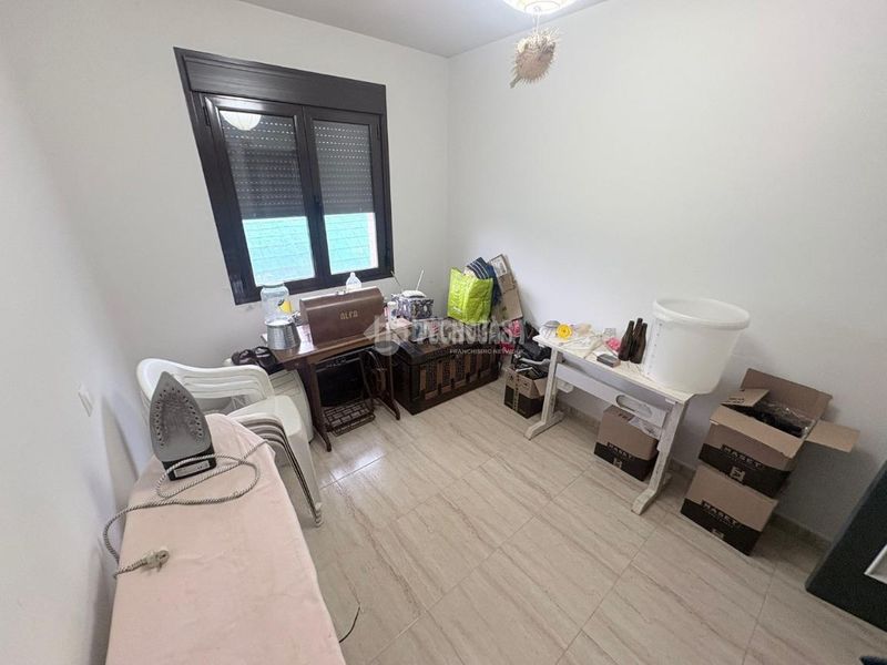 Foto ee6b663c-c0df-4bb1-a381-6dd3ee2023ba. Casa aparellada amb calefacció aparcament a Velada