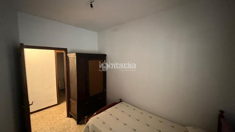 Foto f17290f4-6a28-4972-9f25-59bc127c9355. Casa aparellada a Lagartera