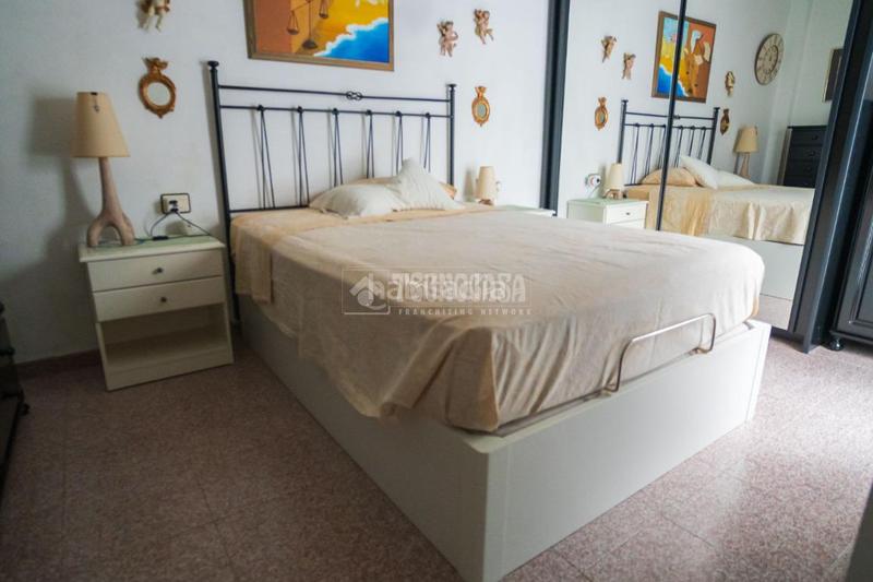 Foto c51d7bee-d414-40fa-a544-650d1e4d5387. Piso  en venta en La Salud Santa Cruz de Tenerife