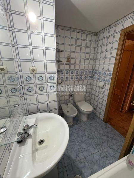 Foto 1fdc61fb-010c-49c3-9853-779b75d32687. Pis a Entrevías Madrid