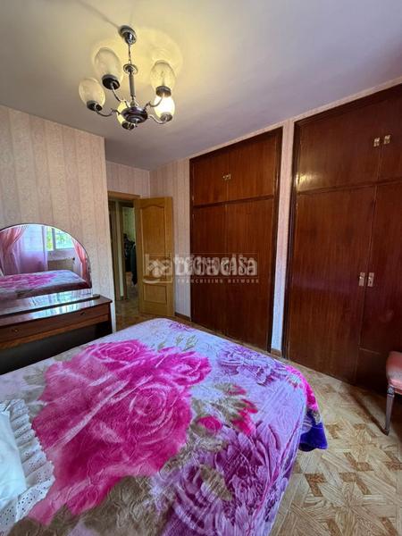 Foto d24e97ad-074e-4f17-9703-a263474ac0de. Pis a Entrevías Madrid