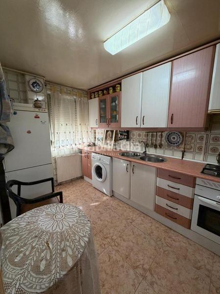 Foto dc063824-197b-488c-ab89-42ed7b4533d0. Pis a Entrevías Madrid