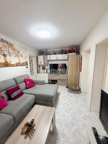 Foto 06773e53-dc0d-46a6-ad41-f48944065487. Piso  en venta en Palomeras Sureste Madrid