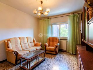 Etagenwohnung in Palomeras Sureste. Piso en venta en madrid