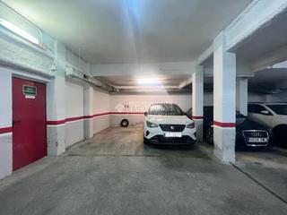 Parking voiture dans La Font den Fargues. Boxplaza de garaje en venta en barcelona