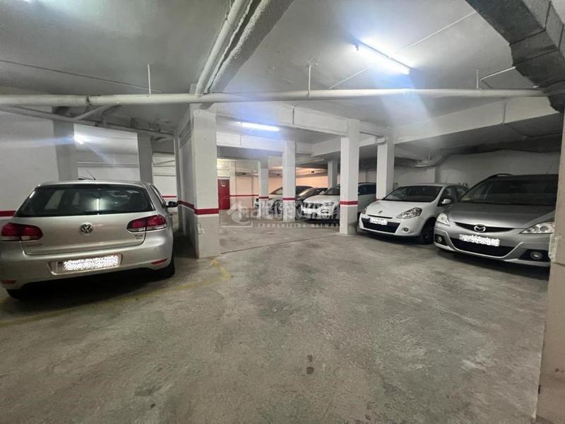 Foto 32601202-e037-4db9-aa3b-8b73949e8591. Posto auto in La Font d´en Fargues Barcelona