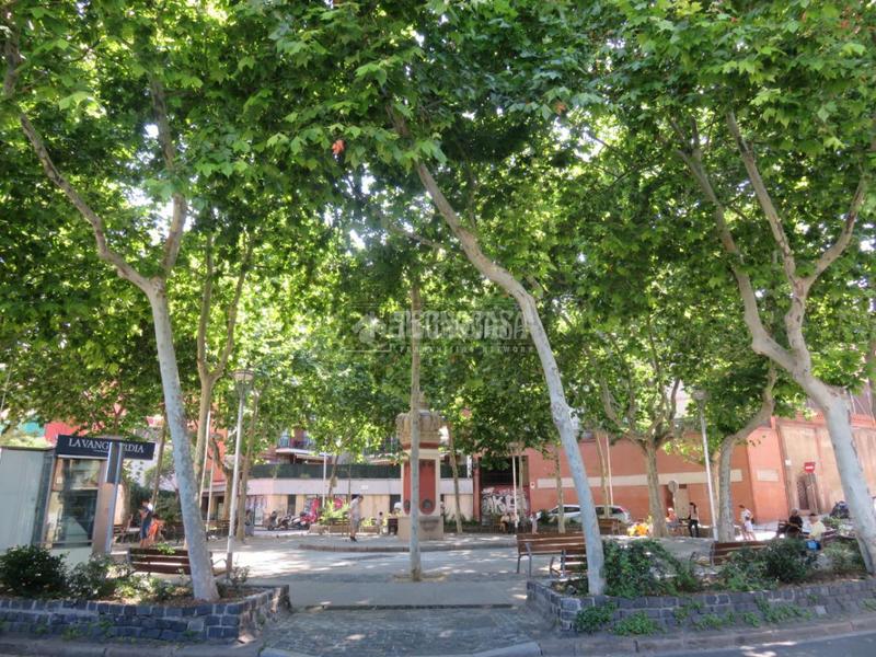 Foto 26751a38-3215-43e9-b754-aeaeca091efc. Parking coche boxplaza de garaje en venta en Guinardó Barcelona