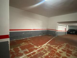 Aparcament cotxe a Guinardó. Boxplaza de garaje en venta en barcelona