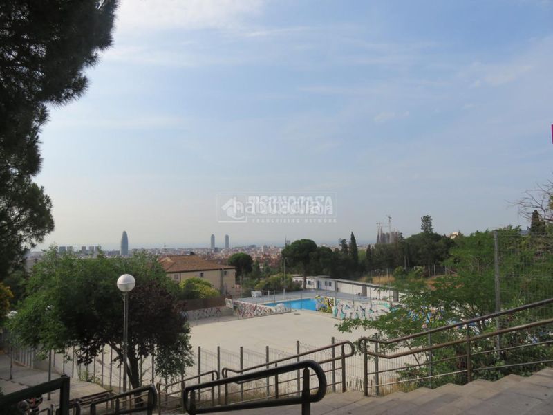 Foto d3794b48-8963-4432-b3a0-de765d5ae530. Pis a Can Baró Barcelona