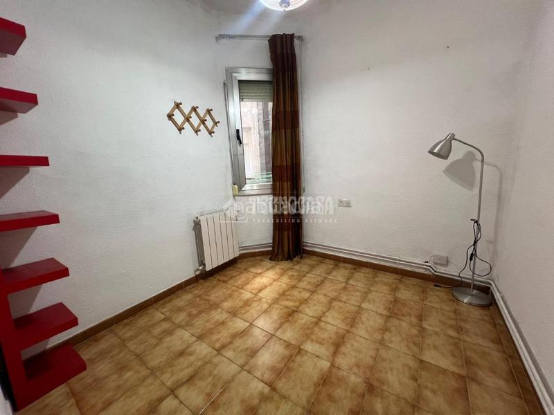 Foto 074e12bc-ad7f-4123-994f-611f22876aa6. Piso  en venta en Guinardó Barcelona