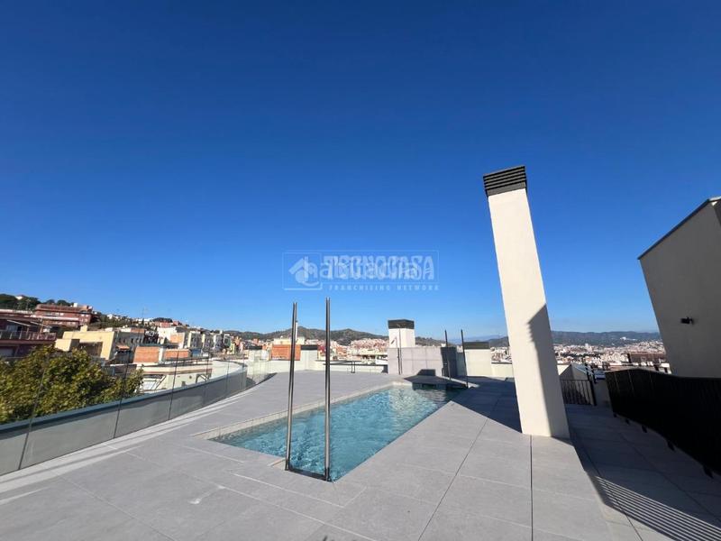 Foto 954844bc-8e94-4f05-9daa-6f70257686f3. Lloguer pis amb calefacció piscina a Guinardó Barcelona