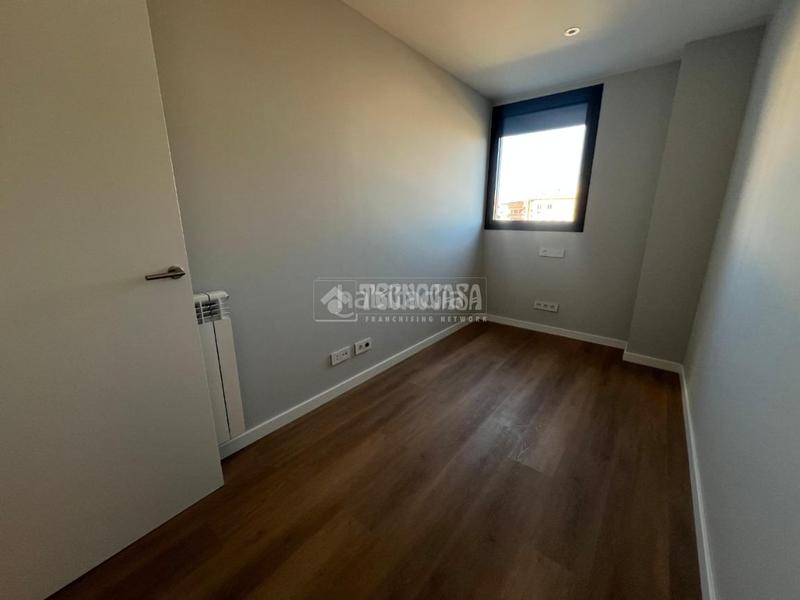 Foto bd88c31c-3673-4f2d-a641-c43ce19de939. Location appartement avec chauffage piscine dans Guinardó Barcelona