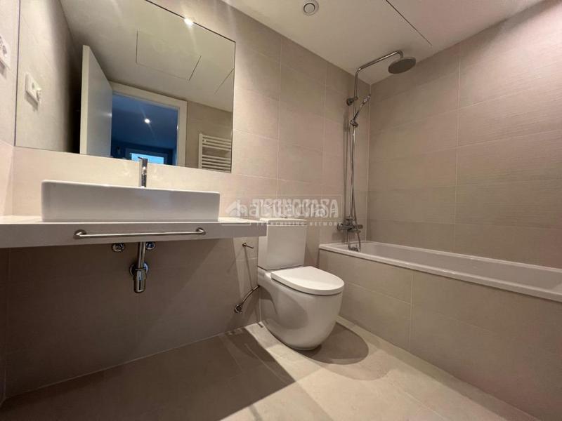 Foto e37c295b-737e-4b58-bce9-de333b6724b5. Location appartement avec chauffage piscine dans Guinardó Barcelona