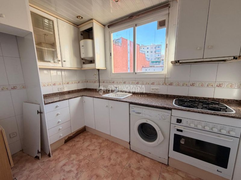 Foto 920c9850-31d2-4b35-9a27-a0c91b495a5a. Pis a Guinardó Barcelona