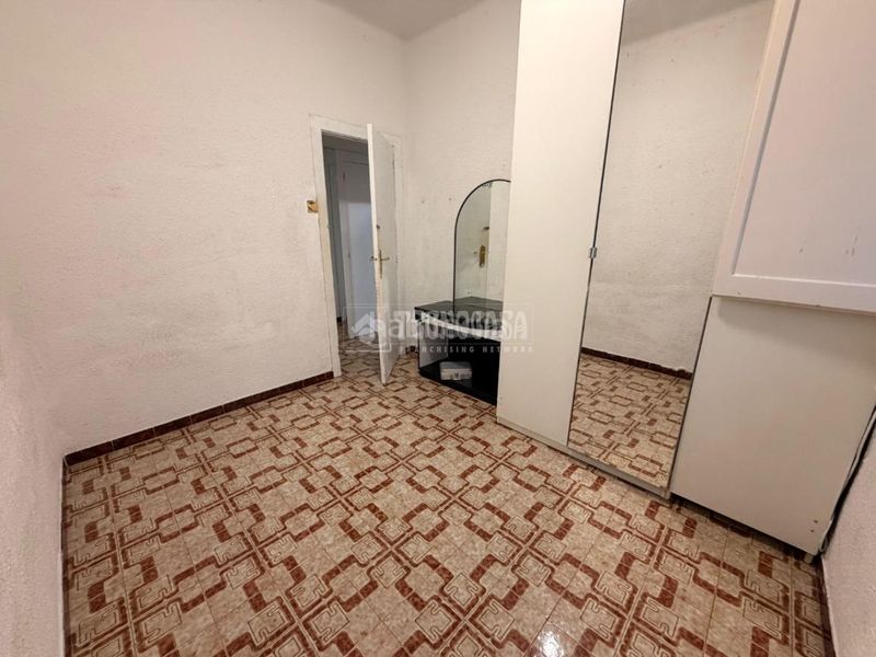 Foto d8499d5a-33c1-423f-b15b-fa85476d6d3a. Pis a Guinardó Barcelona