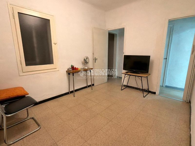 Foto db7eaa20-e63f-4ecf-b240-de27f11d4cef. Pis a Guinardó Barcelona