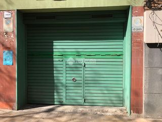Aparcament cotxe a Guinardó