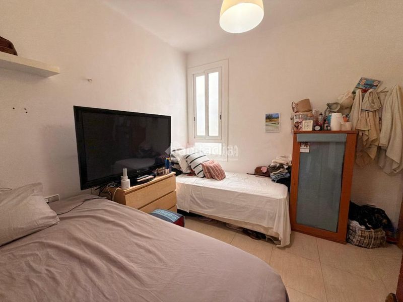 Foto bea0ca76-232d-47c3-8cad-4353c5cbebb9. Pis a Guinardó Barcelona