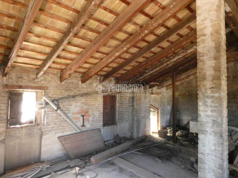 Foto 46c6373b-a0b2-40f4-a398-27c0b5fce804. Casa  en venta en El Castellar i l'Oliverar Valencia