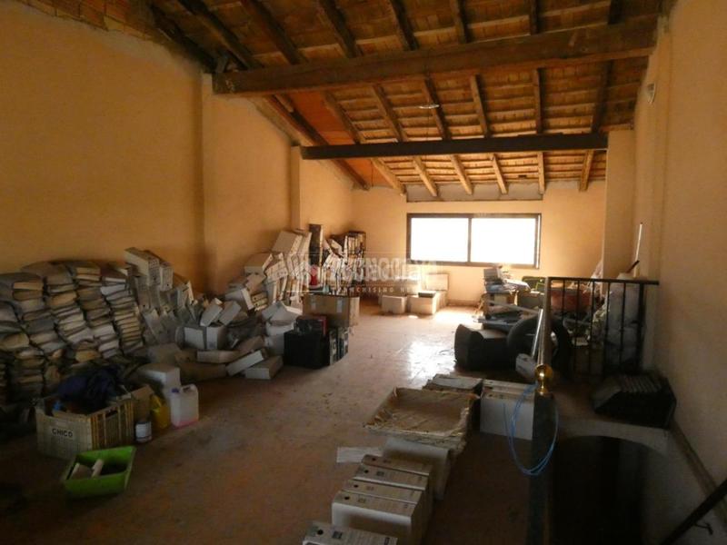 Foto a6df112e-7632-4847-a245-1b855a18f063. Casa  en venta en El Castellar i l'Oliverar Valencia