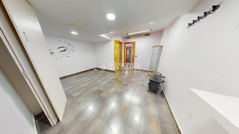 Foto 3d2da5c2-978d-44f4-94f1-f06122e475fc. Locale commerciale in Malilla Valencia