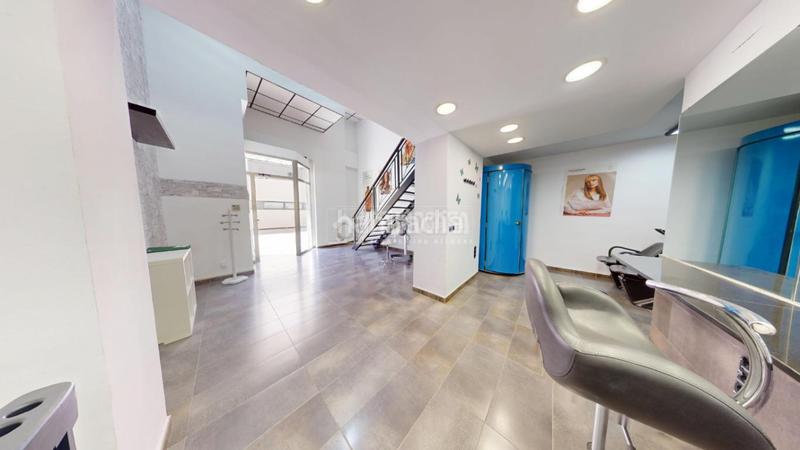 Foto a651bd92-a632-4a72-82ae-a887804a90c7. Locale commerciale in Malilla Valencia