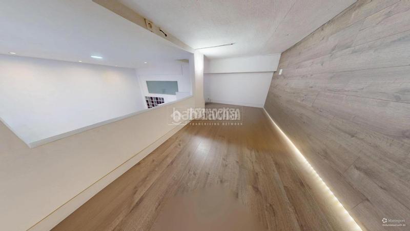 Foto 4855ff7f-efa3-40f5-b583-1ef7265cad10. Locale commerciale in En Corts - Doctor Waksman Valencia