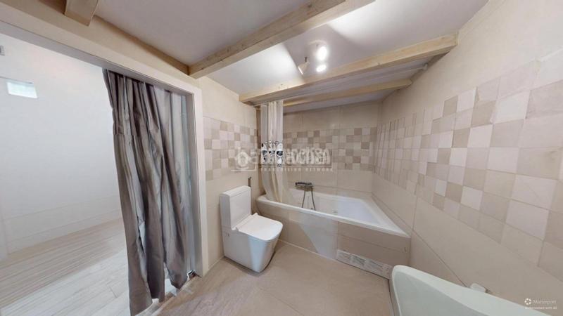 Foto c3df33c1-f022-4971-8e13-46dad5d90021. Locale commerciale in En Corts - Doctor Waksman Valencia