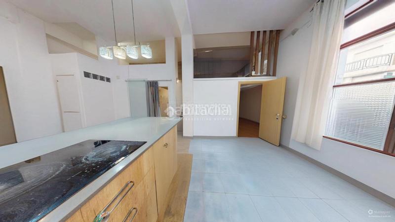 Foto d4afa594-5287-426f-9d97-78d030a88045. Locale commerciale in En Corts - Doctor Waksman Valencia