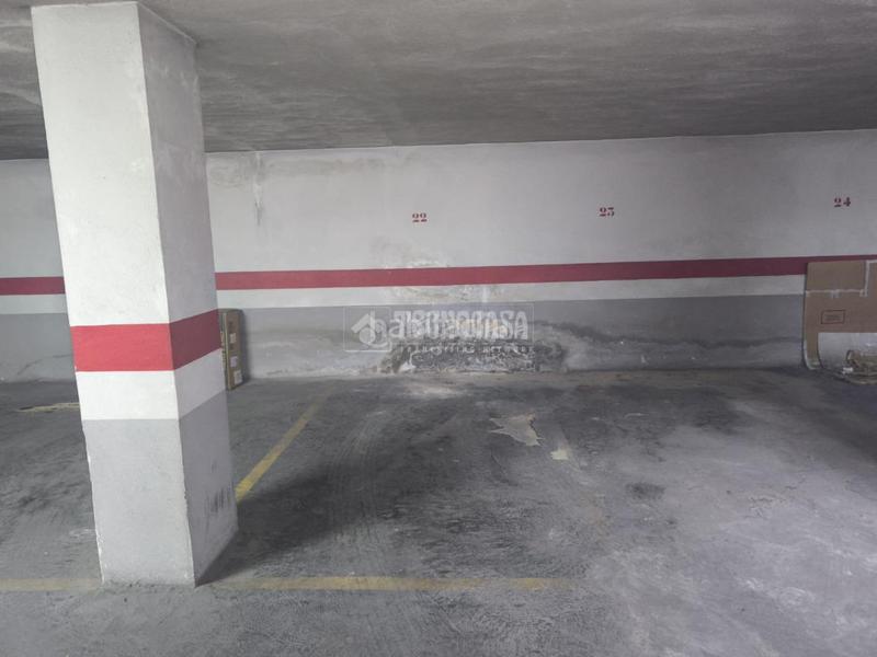 Foto 314f06ff-d7d7-41a2-8979-0d8ffcd63917. Autoparkplatz in En Corts - Doctor Waksman Valencia