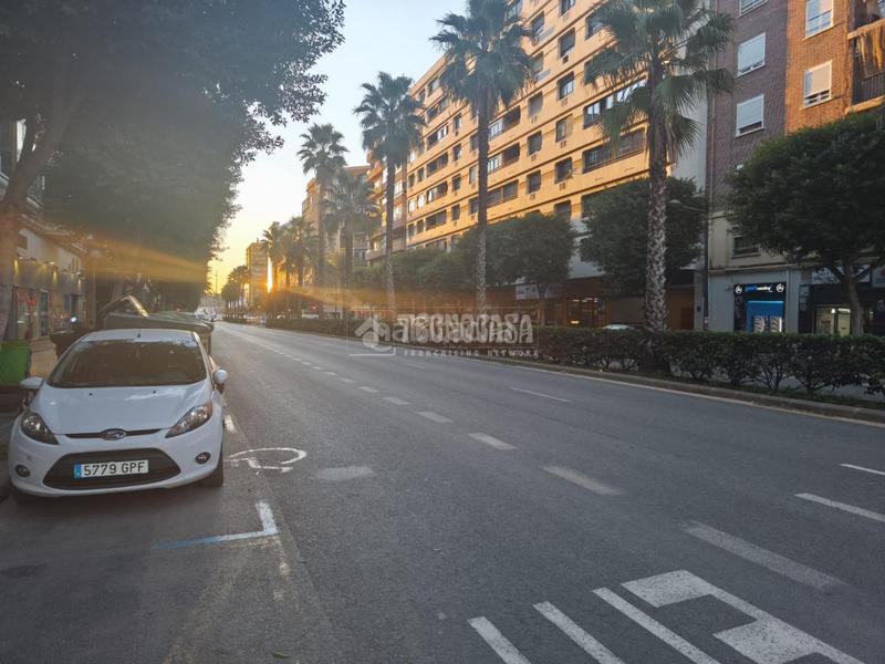 Foto 3dde4d71-3441-4d11-9acd-7f1c179b81b3. Autoparkplatz in En Corts - Doctor Waksman Valencia