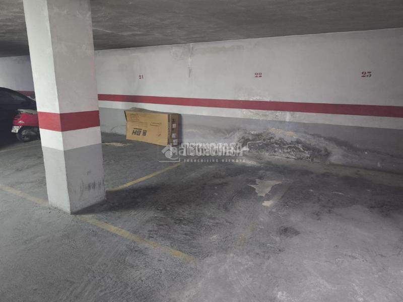 Foto be47c91f-567c-4203-bca0-cebcb6fe6860. Autoparkplatz in En Corts - Doctor Waksman Valencia