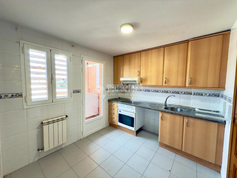 Foto e3e4d7e3-7062-4177-8bc7-110e9cfa7e86. Piso  en venta en Centro Valdemoro