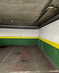 Aparcament cotxe a Centro. Boxplaza de garaje en venta en valdemoro